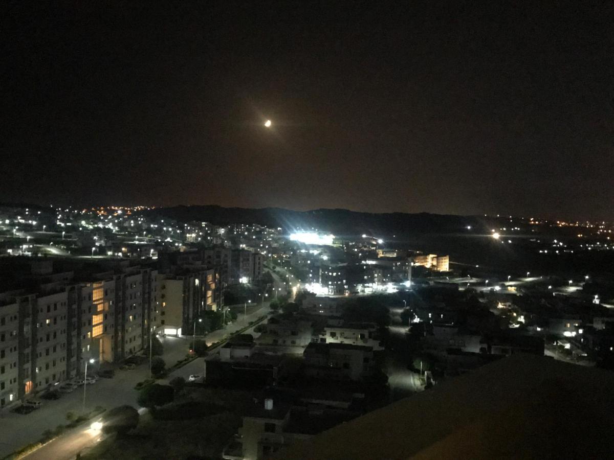 Atrium High Suite 2Bed Family Apartment Near Giga Mall İslamabad Dış mekan fotoğraf