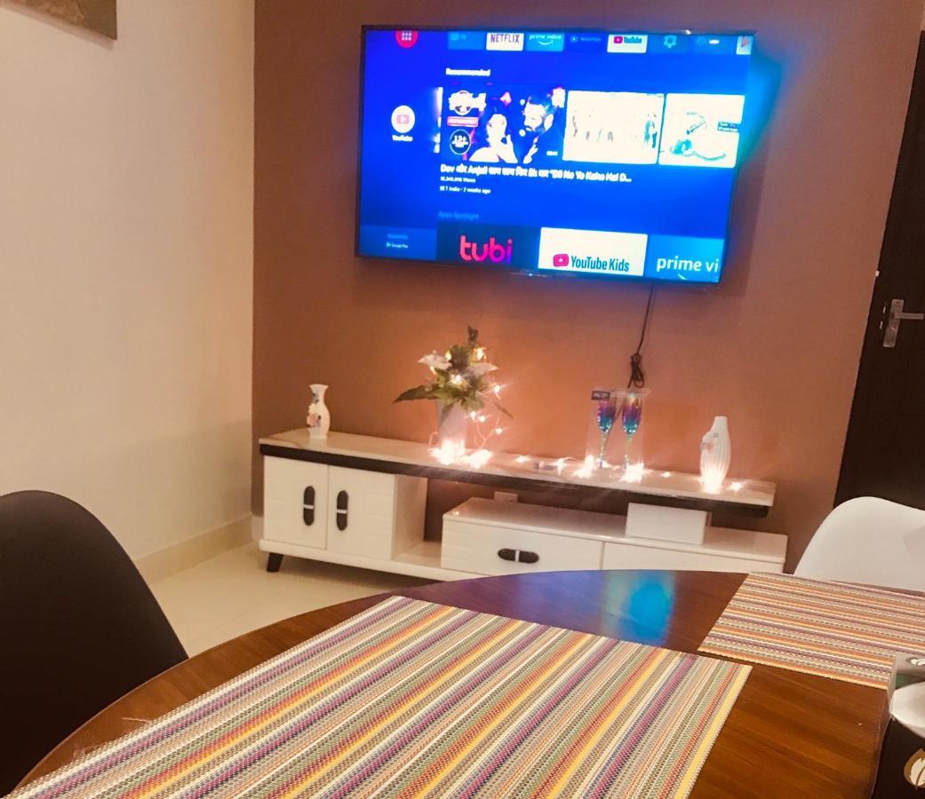 Atrium High Suite 2Bed Family Apartment Near Giga Mall İslamabad Dış mekan fotoğraf